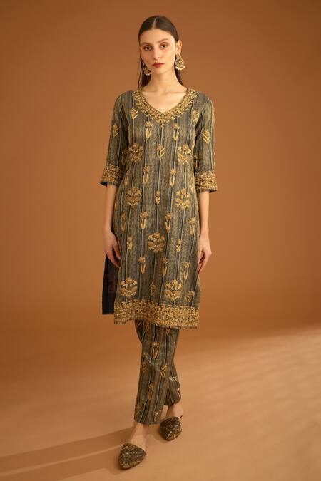 Buy Shyam Narayan Prasad Black Chanderi, Tissue Embroidery V-neck Dori And Thread Work Kurta Set Online at Aza Fashions Buy_Shyam Narayan Prasad_Black Chanderi, Tissue Embroidery V-neck Dori And Thread Work Kurta Set _Online_at_Aza_Fashions