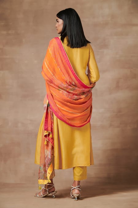 Saundh Shanao Pintucked Kurta Pant Set 