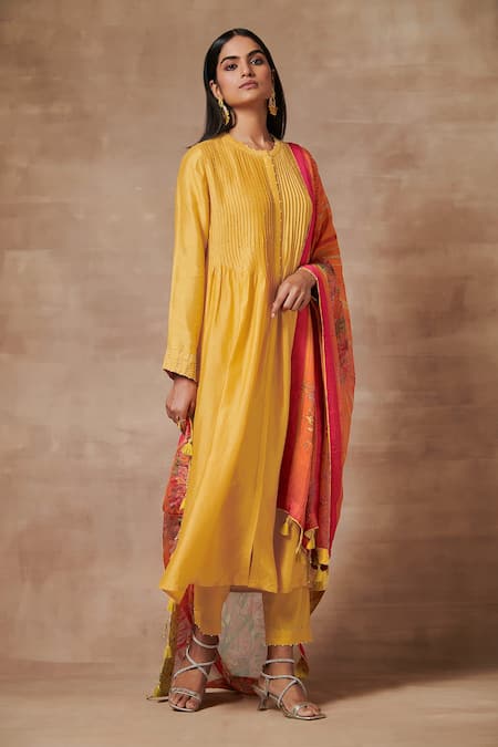 Saundh_Yellow Dupatta Organza Silk, Kurta Pure Raw Silk, Pant Shanao Pintucked Set _Online_at_Aza_Fashions
