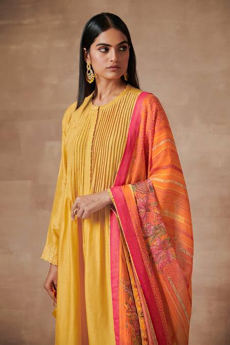 Buy_Saundh_Yellow Dupatta Organza Silk, Kurta Pure Raw Silk, Pant Shanao Pintucked Set _Online_at_Aza_Fashions