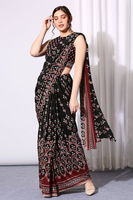 Soup By Sougat Paul_Black Crepe Round Printed Pre-draped Saree Set _Online_at_Aza_Fashions
