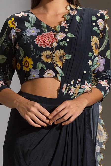 Soup By Sougat Paul_Blue Crepe V Neck Pre-draped Saree With Printed Blouse _at_Aza_Fashions