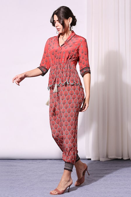Soup By Sougat Paul_Red Crepe Collared Neck Printed Top And Pant Set _Online_at_Aza_Fashions
