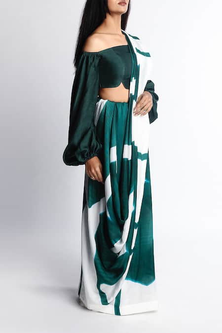 Shop Vedika M Green Silk One Shoulder Abstract Print Saree With Blouse at Aza Fashions Shop_Vedika M_Green Silk One Shoulder Abstract Print Saree With Blouse _at_Aza_Fashions