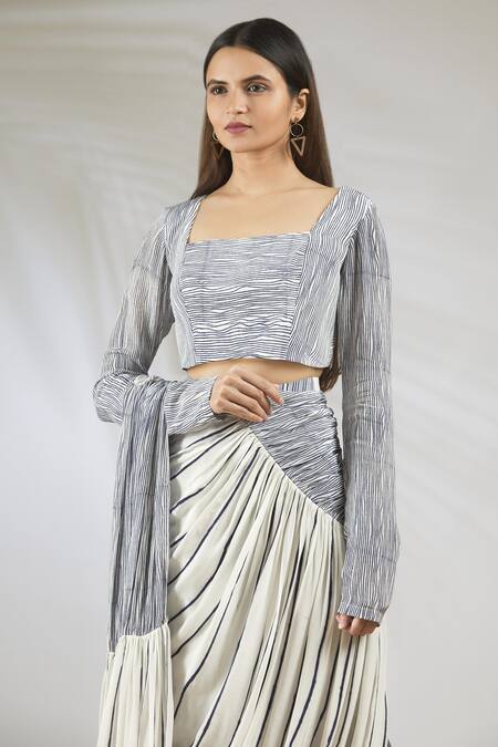 Buy_Vedika M_Blue Crepe Square Neck Pre-draped Saree With Blouse_Online_at_Aza_Fashions