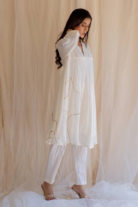 Buy Nirjara White Kurta And Pants Cotton Silk V Neck Embroidered & Set Online at Aza Fashions Buy_Nirjara_White Kurta And Pants Cotton Silk V Neck Embroidered & Set _Online_at_Aza_Fashions