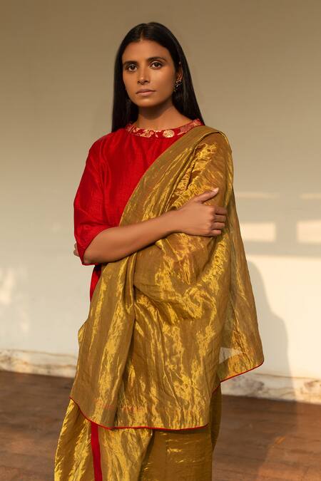 Shorshe Clothing_Gold Handloom Tissue Round Saree With Blouse_Online_at_Aza_Fashions