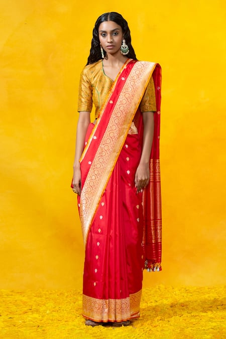 Pure Bright Red Colour Gold Toned Beautiful Trendy Banarasi Silk Woven  Designer Saree