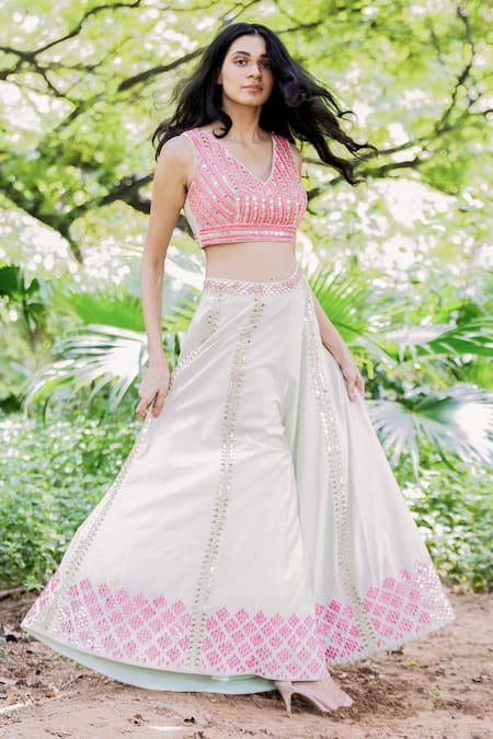 Buy_Salt And Spring_Green Organza, Chanderi Mirror, Sequins V Neck Embroidered Sharara Set With Cape _Online_at_Aza_Fashions