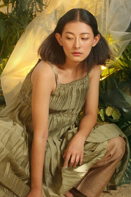 Chokhi Chorri Green Kurta Silk Chanderi Pant Woven Cotton And Palazzo Set Online at Aza Fashions Chokhi Chorri_Green Kurta Silk Chanderi Pant Woven Cotton And Palazzo Set _Online_at_Aza_Fashions