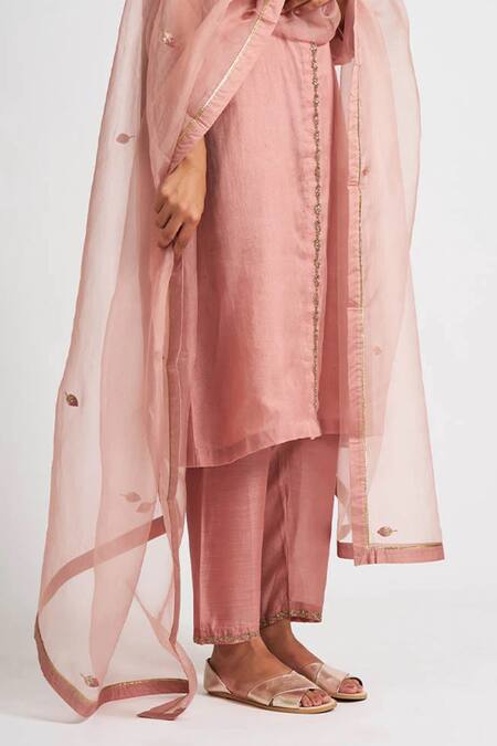 Shop Dot Pink Organza Thread Work Round Kurta Set Online at Aza Fashions Shop_Dot_Pink Organza Thread Work Round Kurta Set _Online_at_Aza_Fashions