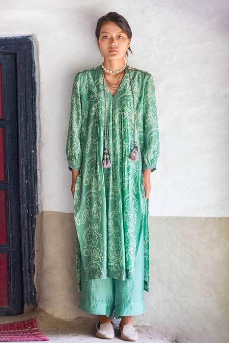 Buy Myoho Green Silk Printed Kurta at Aza Fashions Buy_Myoho_Green Silk Printed Kurta_at_Aza_Fashions
