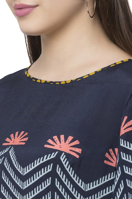 So Us By Sougatpaul_Black Muslin Slub Boat Printed Kurta And Palazzo Set  _at_Aza_Fashions