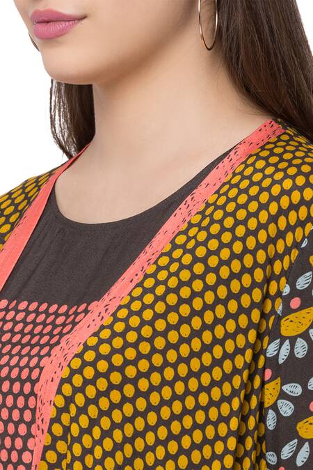 So Us By Sougatpaul Black Muslin Slub Round Printed Jacket And Pant Set at Aza Fashions So Us By Sougatpaul_Black Muslin Slub Round Printed Jacket And Pant Set _at_Aza_Fashions