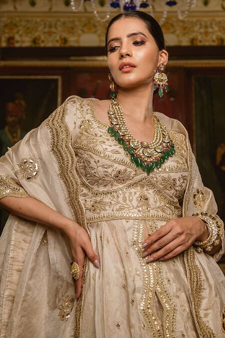 Surbhi Shah_Silver Tissue Floral Motifs V Neck Marori Embroidered Kurta Lehenga Set _at_Aza_Fashions
