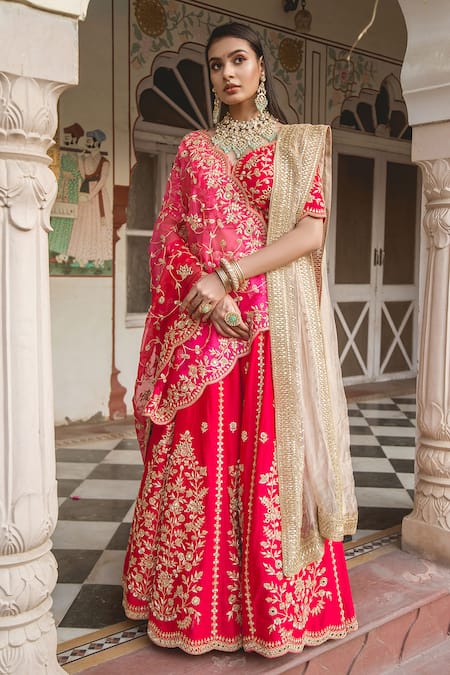 Shop Surbhi Shah Red Silk, Organza Floral Motifs V Neck Embroidered Bridal Lehenga Set at Aza Fashions Shop_Surbhi Shah_Red Silk, Organza Floral Motifs V Neck Embroidered Bridal Lehenga Set _at_Aza_Fashions