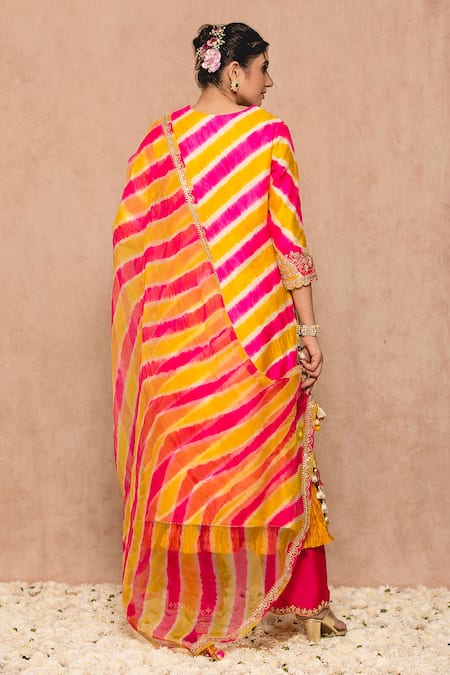 Surbhi Shah Yellow Cotton Embroidered Thread Work Round Notched Leheriya Kurta Set Online at Aza Fashions Surbhi Shah_Yellow Cotton Embroidered Thread Work Round Notched Leheriya Kurta Set _Online_at_Aza_Fashions