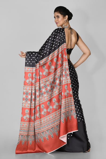 Black Colour Georgette Chiffon Bandhani Saree - SareesWala.com