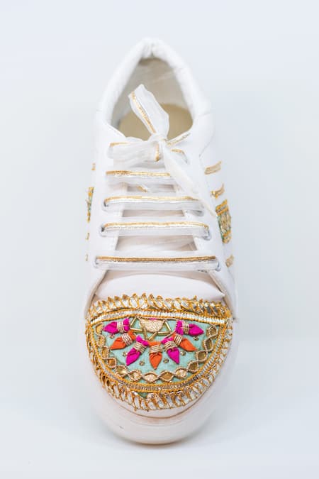 Shop_The Saree Sneakers_White Embellished Gota Embroidered Sneakers _at_Aza_Fashions