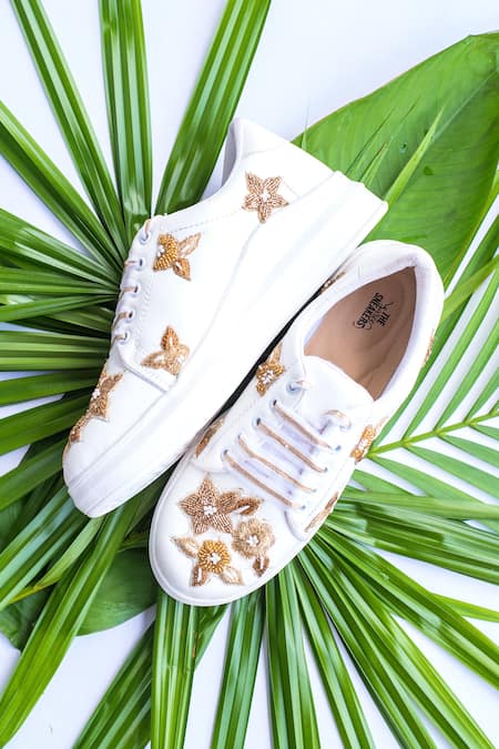 Shop_The Saree Sneakers_White Floral Embroidered Sneakers _Online_at_Aza_Fashions