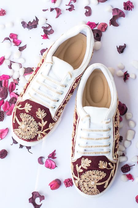 Buy_The Saree Sneakers_White Floral Embroidered Sneakers _Online_at_Aza_Fashions