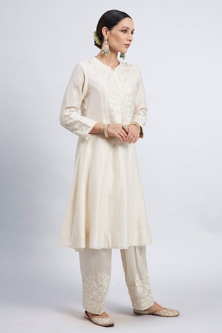 Sheetal Batra_White Kurta Chanderi  Salwar Bamber Satin Dupatta Kaina Set _Online_at_Aza_Fashions