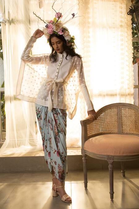 Shop_House Of Three_White Jamdani High Neck Kimono Printed Blouse _Online_at_Aza_Fashions