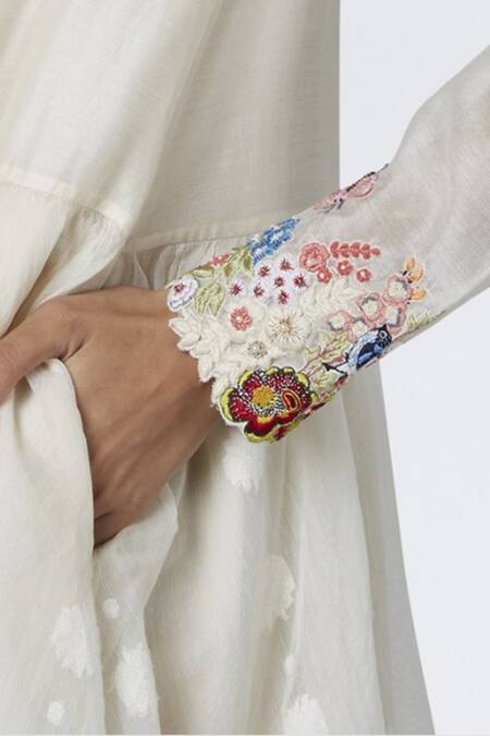 House Of Three White Jamdani Notched Embroidered Dress at Aza Fashions House Of Three_White Jamdani Notched Embroidered Dress _at_Aza_Fashions