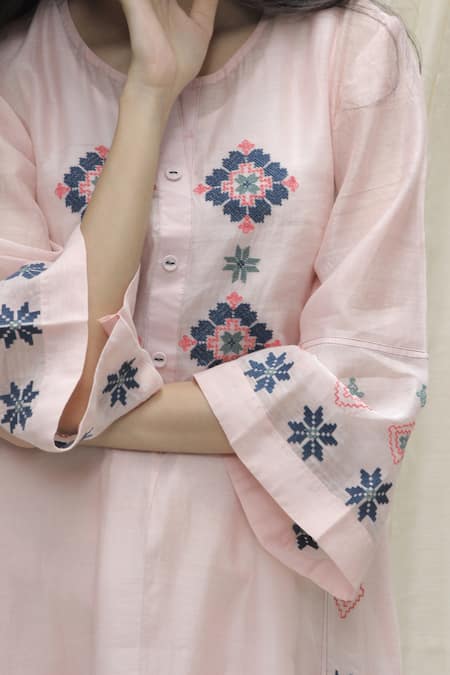 Shivani Bhargava_Pink Chanderi Round Kurta Set _at_Aza_Fashions