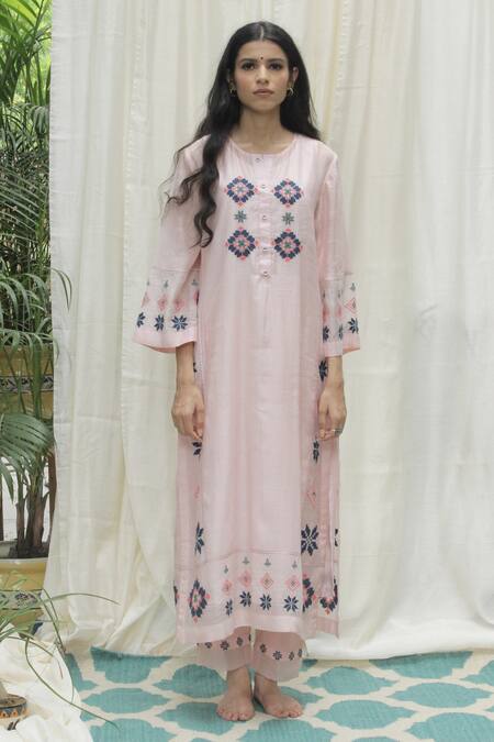 Shop Shivani Bhargava Pink Chanderi Round Kurta Online at Aza Fashions Shop_Shivani Bhargava_Pink Chanderi Round Kurta _Online_at_Aza_Fashions