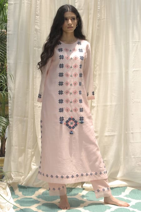 Buy_Shivani Bhargava_Pink Chanderi Round Kurta Set _Online_at_Aza_Fashions