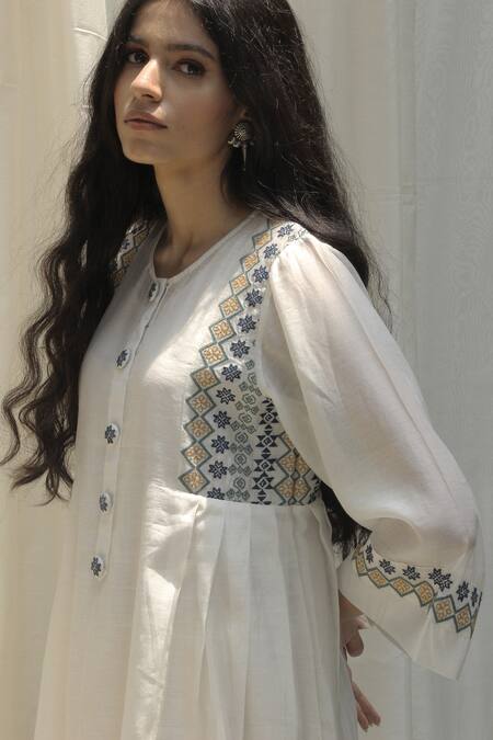 Shop_Shivani Bhargava_White Chanderi Round Kurta Set _Online_at_Aza_Fashions
