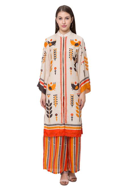 So Us By Sougatpaul White Muslin Slub Mandarin Collar Printed Kurta And Palazzo Set Online at Aza Fashions So Us By Sougatpaul_White Muslin Slub Mandarin Collar Printed Kurta And Palazzo Set _Online_at_Aza_Fashions