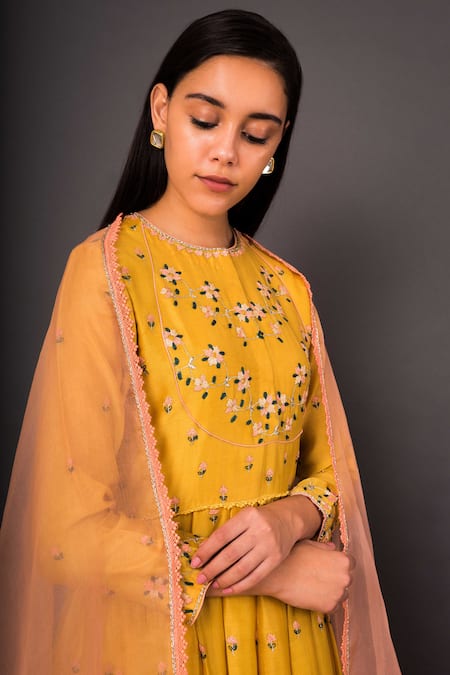 Shop Shikha Mehta Yellow Organza, Chanderi Round Anarkali Set Online at Aza Fashions Shop_Shikha Mehta_Yellow Organza, Chanderi Round Anarkali Set _Online_at_Aza_Fashions