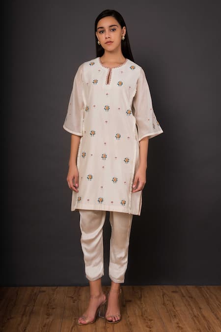 Shikha Mehta White Chanderi Round Kurta And Pant Set 