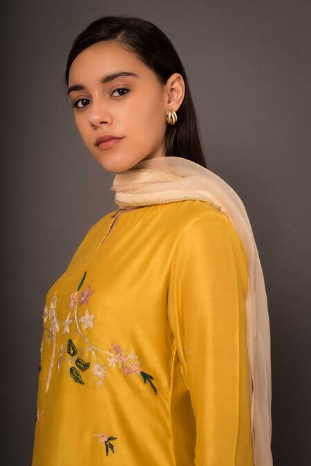 Buy Shikha Mehta Yellow Chanderi Notched Kurta Set Online at Aza Fashions Buy_Shikha Mehta_Yellow Chanderi Notched Kurta Set _Online_at_Aza_Fashions