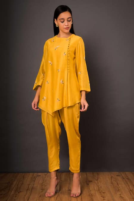 Shikha Mehta Yellow Chanderi Round Kurta And Pant Set 