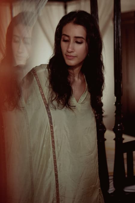 Dot Habutai Silk Kurta & Pant Set 