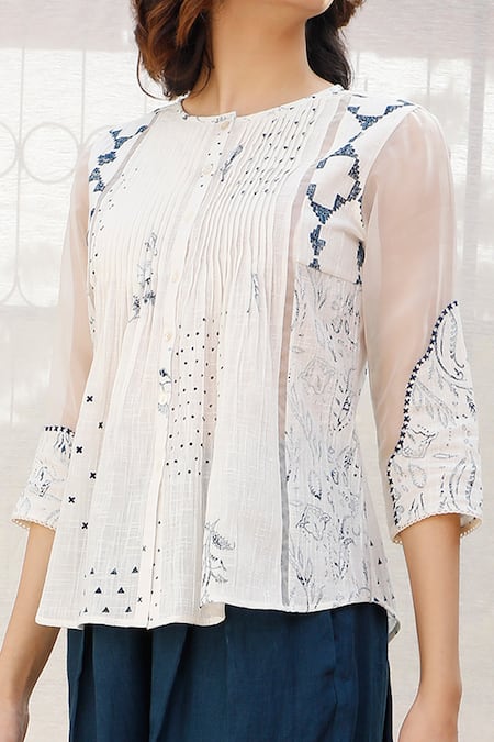 Arcvsh By Pallavi Singh White Organic Cotton Round Printed Top at Aza Fashions Arcvsh By Pallavi Singh_White Organic Cotton Round Printed Top _at_Aza_Fashions