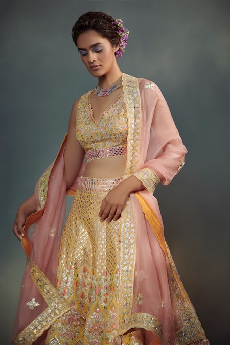 Shop SUHINO Yellow Shantoon, 100 Grams Pure Raw Silk, Embroidered Bridal Lehenga Set at Aza Fashions Shop_SUHINO_Yellow Shantoon, 100 Grams Pure Raw Silk, Embroidered Bridal Lehenga Set _at_Aza_Fashions