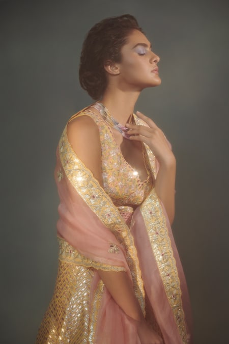 SUHINO Yellow Shantoon, 100 Grams Pure Raw Silk, Embroidered Bridal Lehenga Set Online at Aza Fashions SUHINO_Yellow Shantoon, 100 Grams Pure Raw Silk, Embroidered Bridal Lehenga Set _Online_at_Aza_Fashions