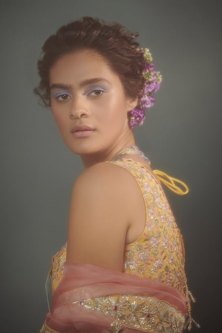 Buy SUHINO Yellow Shantoon, 100 Grams Pure Raw Silk, Embroidered Bridal Lehenga Set Online at Aza Fashions Buy_SUHINO_Yellow Shantoon, 100 Grams Pure Raw Silk, Embroidered Bridal Lehenga Set _Online_at_Aza_Fashions