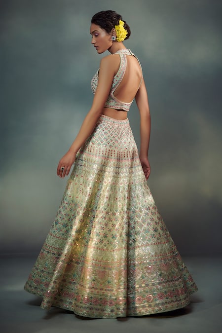 Shop SUHINO Green Shantoon, 100 Grams Pure Raw Silk, Organza Embroidered Bridal Lehenga Set at Aza Fashions Shop_SUHINO_Green Shantoon, 100 Grams Pure Raw Silk, Organza Embroidered Bridal Lehenga Set _at_Aza_Fashions