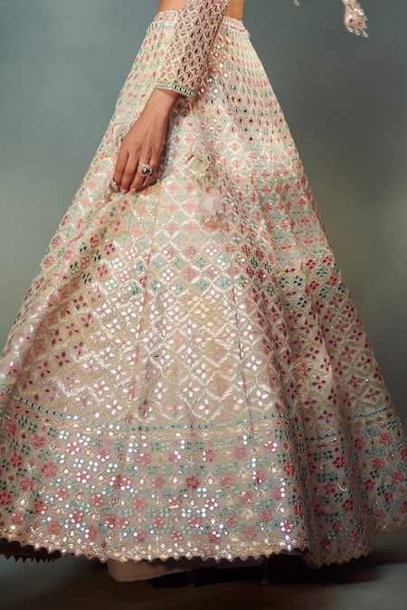 Buy SUHINO Purple Shantoon, 100 Grams Pure Raw Silk, Net Embroidered Bridal Lehenga Set Online at Aza Fashions Buy_SUHINO_Purple Shantoon, 100 Grams Pure Raw Silk, Net Embroidered Bridal Lehenga Set _Online_at_Aza_Fashions