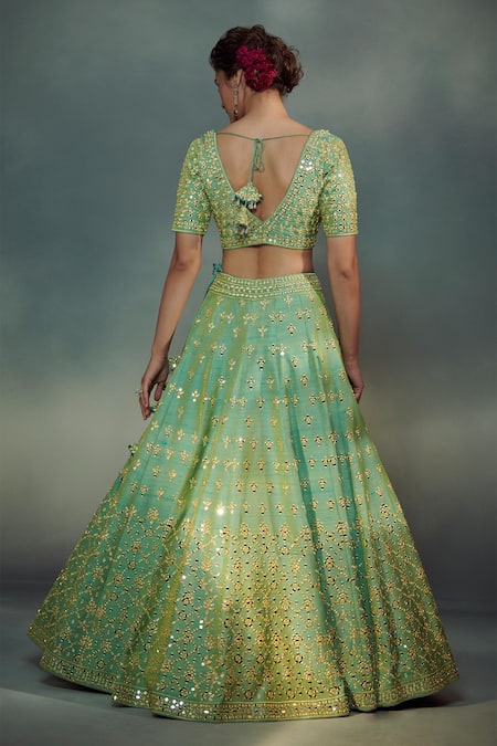 Shop SUHINO Green Organza, 100 Grams Pure Raw Silk V Neck Embroidered Bridal Lehenga Set at Aza Fashions Shop_SUHINO_Green Organza, 100 Grams Pure Raw Silk V Neck Embroidered Bridal Lehenga Set _at_Aza_Fashions