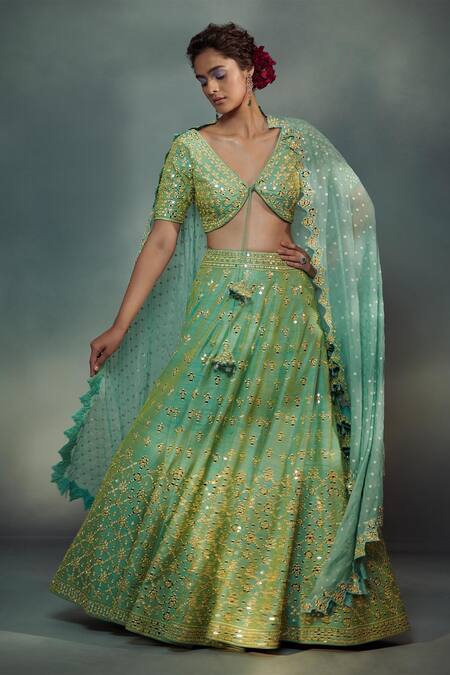 SUHINO Green Organza, 100 Grams Pure Raw Silk V Neck Embroidered Bridal Lehenga Set Online at Aza Fashions SUHINO_Green Organza, 100 Grams Pure Raw Silk V Neck Embroidered Bridal Lehenga Set _Online_at_Aza_Fashions
