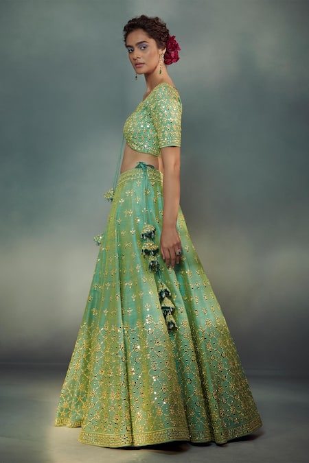 Buy SUHINO Green Organza, 100 Grams Pure Raw Silk V Neck Embroidered Bridal Lehenga Set Online at Aza Fashions Buy_SUHINO_Green Organza, 100 Grams Pure Raw Silk V Neck Embroidered Bridal Lehenga Set _Online_at_Aza_Fashions