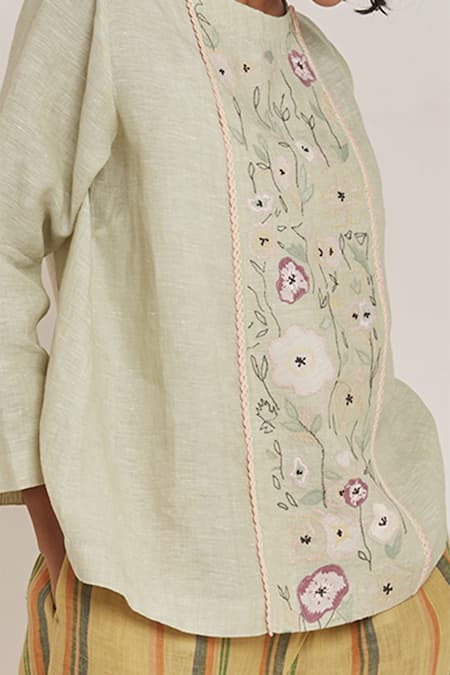 Buy_Eka_Green Linen Round Embroidered Top 