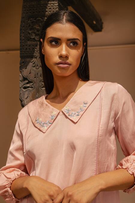 Buy Ayaka Pink 100% Organic Cotton Made With Soyabean Fibres Floral Peter Frill Sleeve Top Online at Aza Fashions Buy_Ayaka_Pink 100% Organic Cotton Made With Soyabean Fibres Floral Peter Frill Sleeve Top _Online_at_Aza_Fashions
