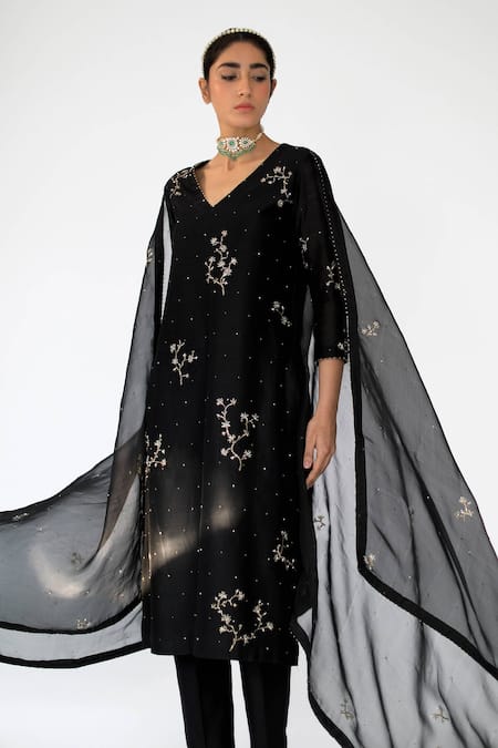 Shop Shikha Mehta Black Chanderi, Silk Organza V Neck Kurta Set at Aza Fashions Shop_Shikha Mehta_Black Chanderi, Silk Organza V Neck Kurta Set_at_Aza_Fashions